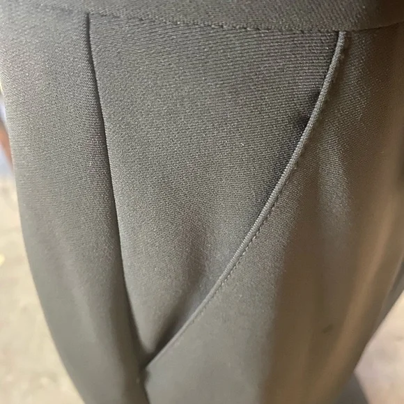 VINTAGE WOMENS JONES NEW YORK PLATINUM OLIVE GREEN PANTS SUIT - Picture 12 of 15